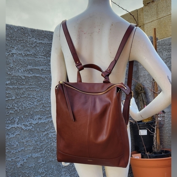 Fossil Elina Convertible Backpack‎ - Picture 1 of 14